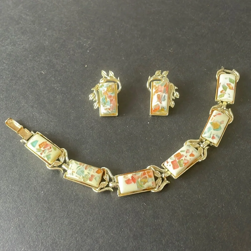 Vintage Coro confetti bracelet earrings set gold tone lucite thermoset - Picture 1 of 9
